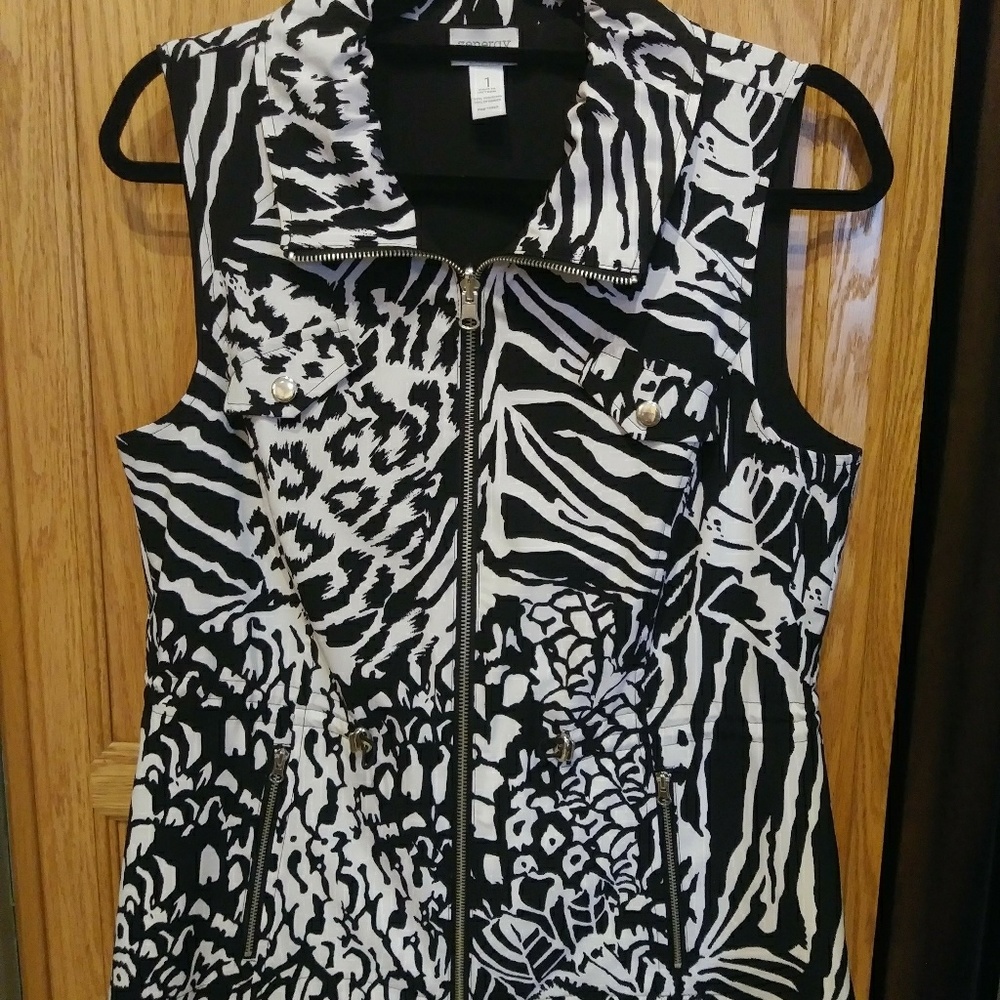 Chicos Zenergy vest size 1 mint condition